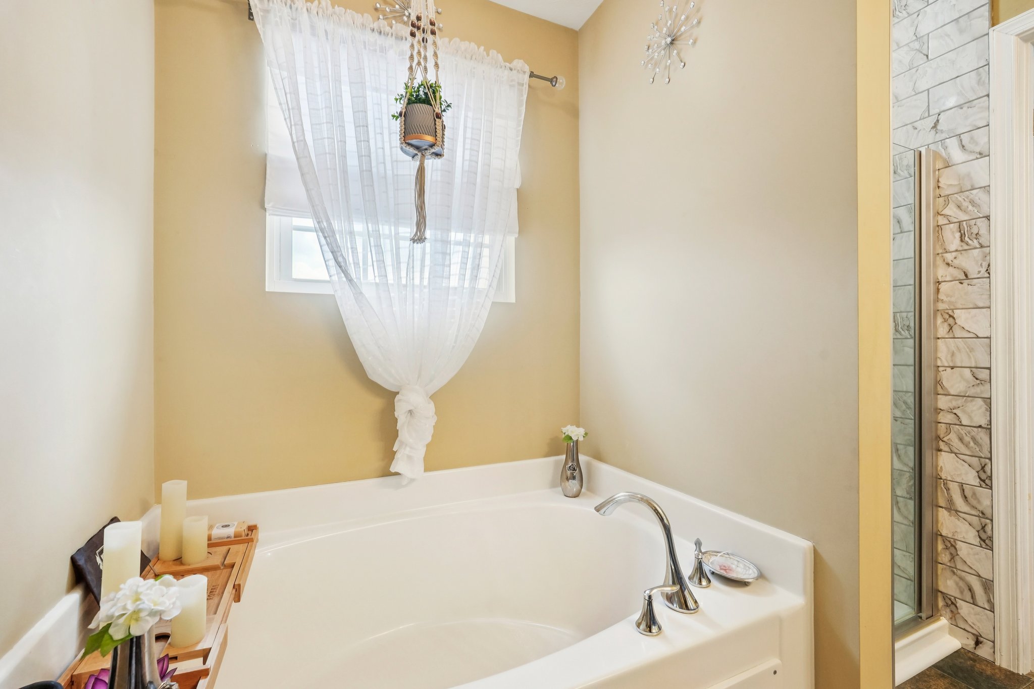 Gates Corner Dr-S0703-056.jpg