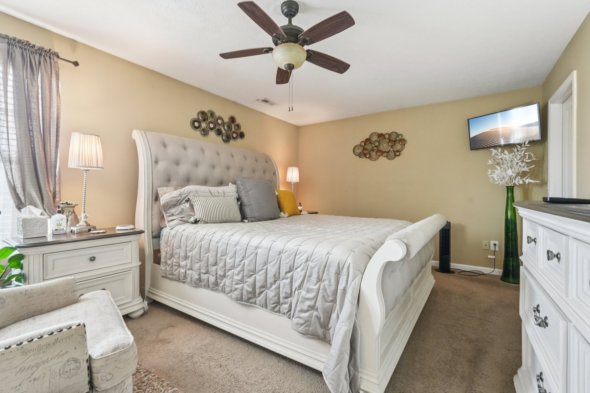 Gates Corner Dr-S0703-061.jpg