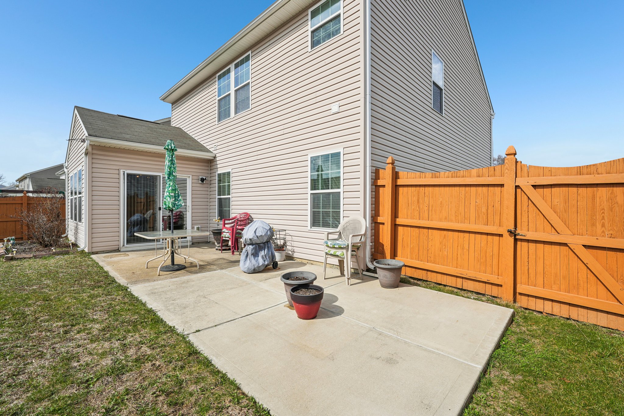 Gates Corner Dr-S0703-066.jpg