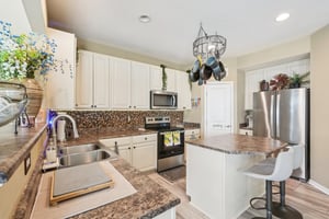 Gates Corner Dr-S0703-025.jpg