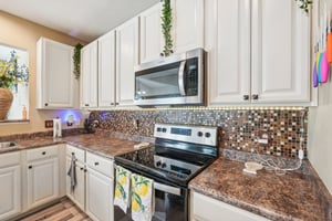 Gates Corner Dr-S0703-026.jpg