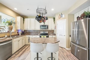 Gates Corner Dr-S0703-027.jpg