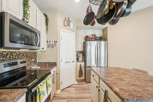 Gates Corner Dr-S0703-029.jpg