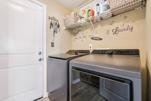 Gates Corner Dr-S0703-037.jpg