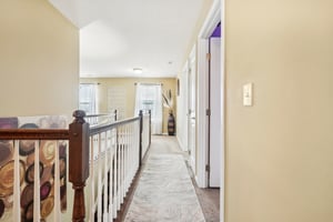 Gates Corner Dr-S0703-040.jpg