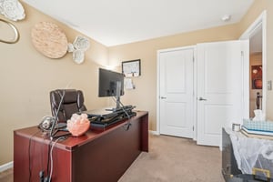 Gates Corner Dr-S0703-046.jpg