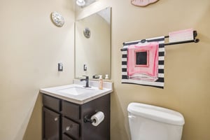 Gates Corner Dr-S0703-051.jpg