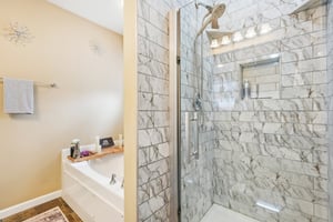 Gates Corner Dr-S0703-055.jpg