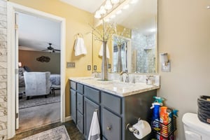 Gates Corner Dr-S0703-057.jpg