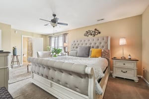 Gates Corner Dr-S0703-062.jpg