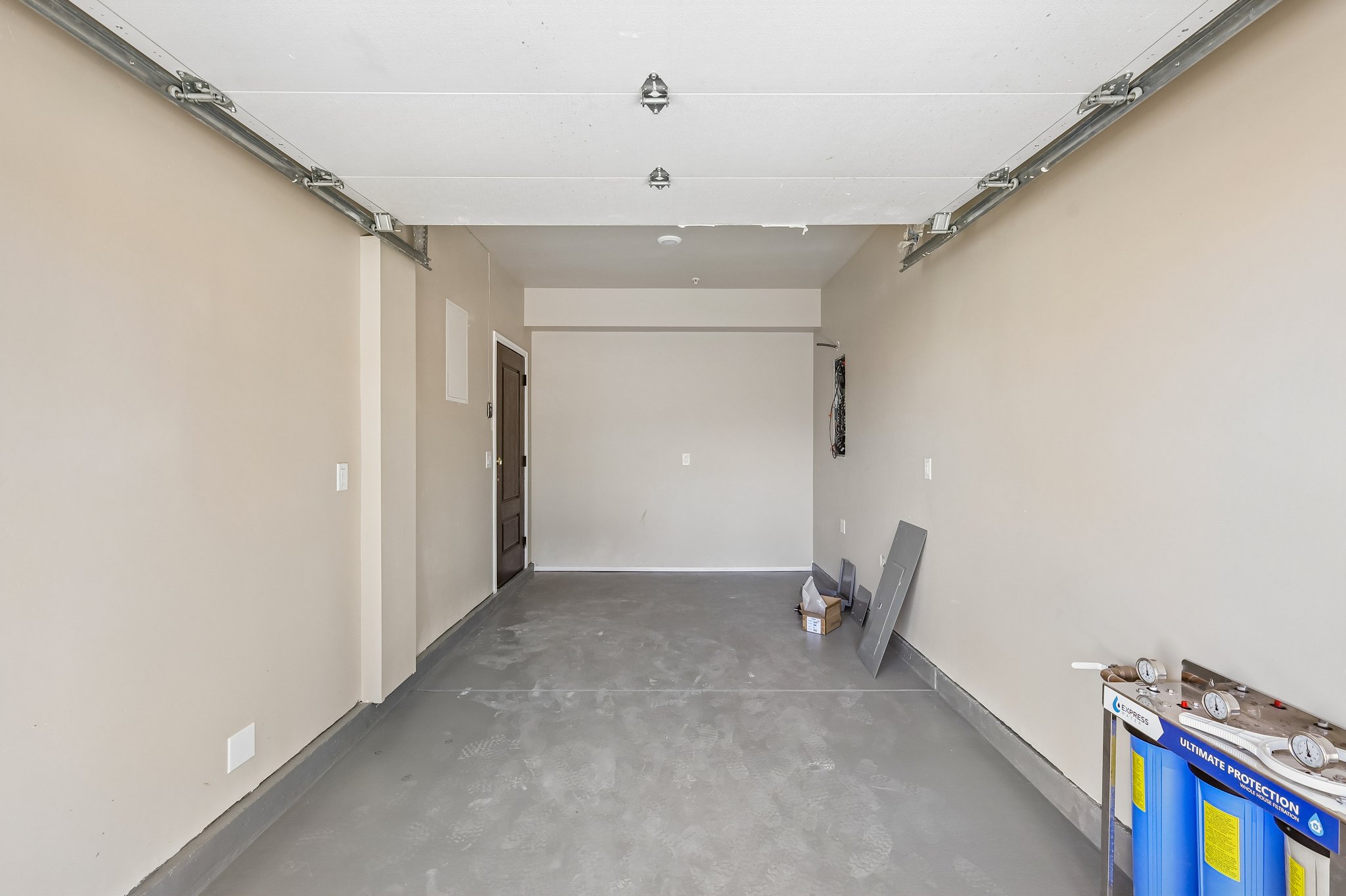 C Ave-S2909-048.jpg