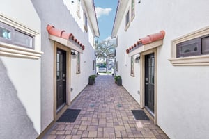 C Ave-S2909-005.jpg