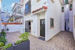 C Ave-S2909-006.jpg