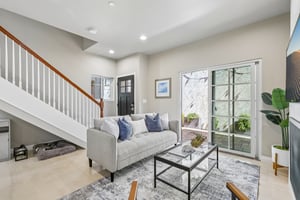 C Ave-S2909-011.jpg