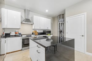 C Ave-S2909-020.jpg