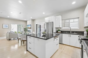 C Ave-S2909-022.jpg