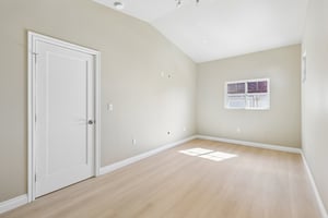 C Ave-S2909-040.jpg