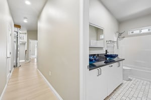C Ave-S2909-041.jpg
