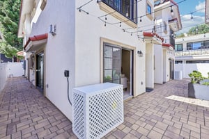 C Ave-S2909-053.jpg