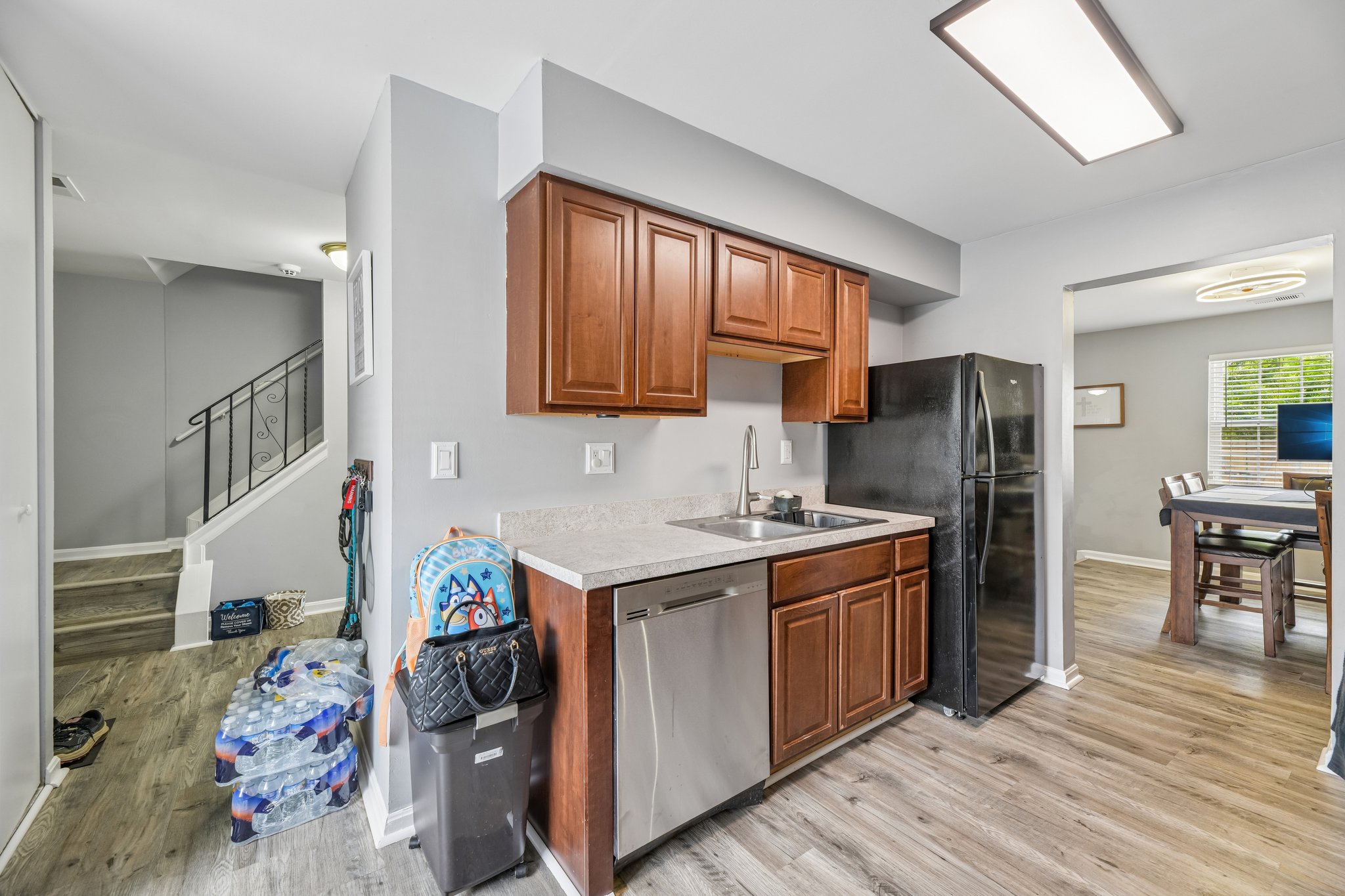 Holly Dr-S1105-020.jpg