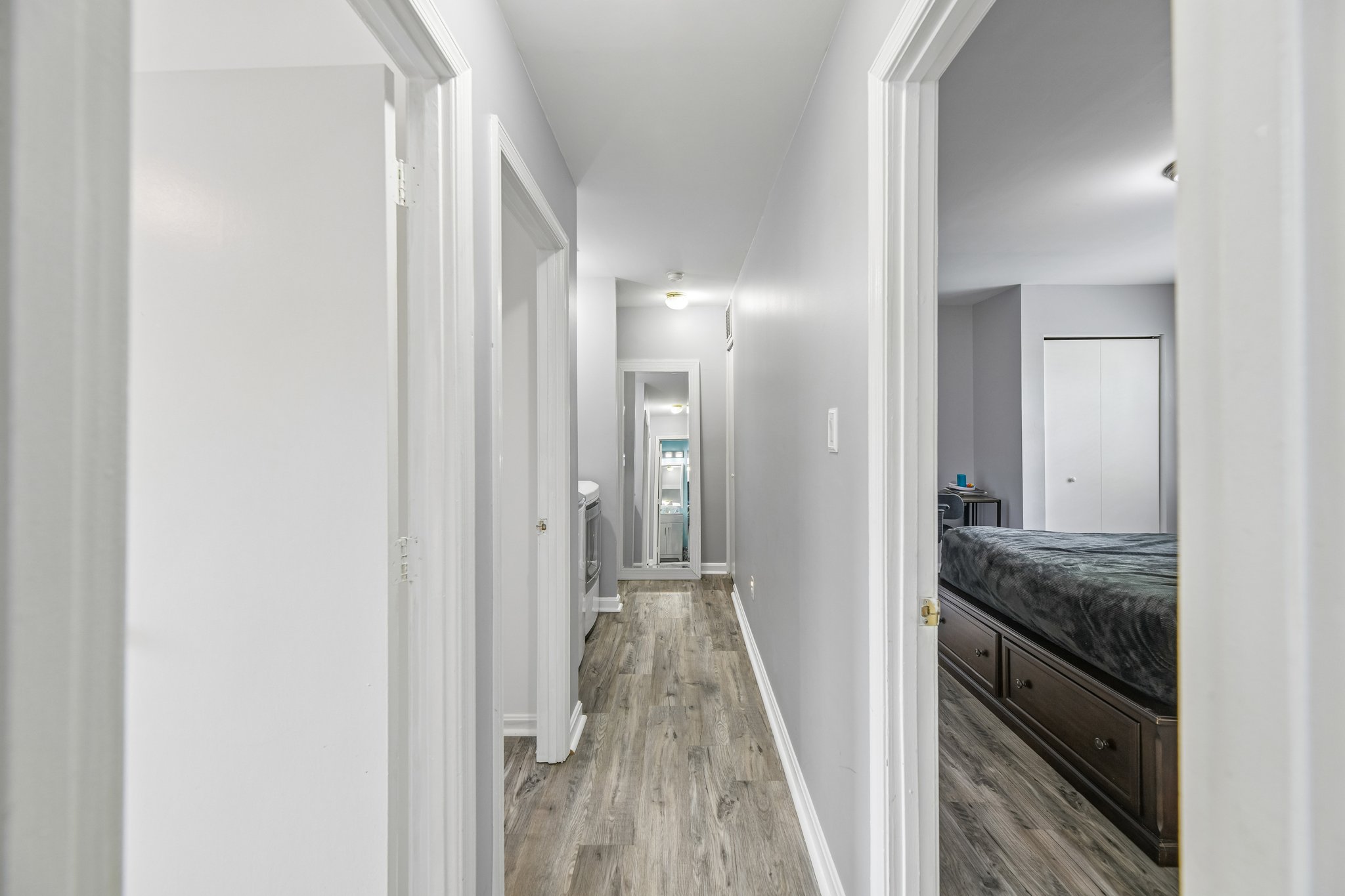 Holly Dr-S1105-035.jpg