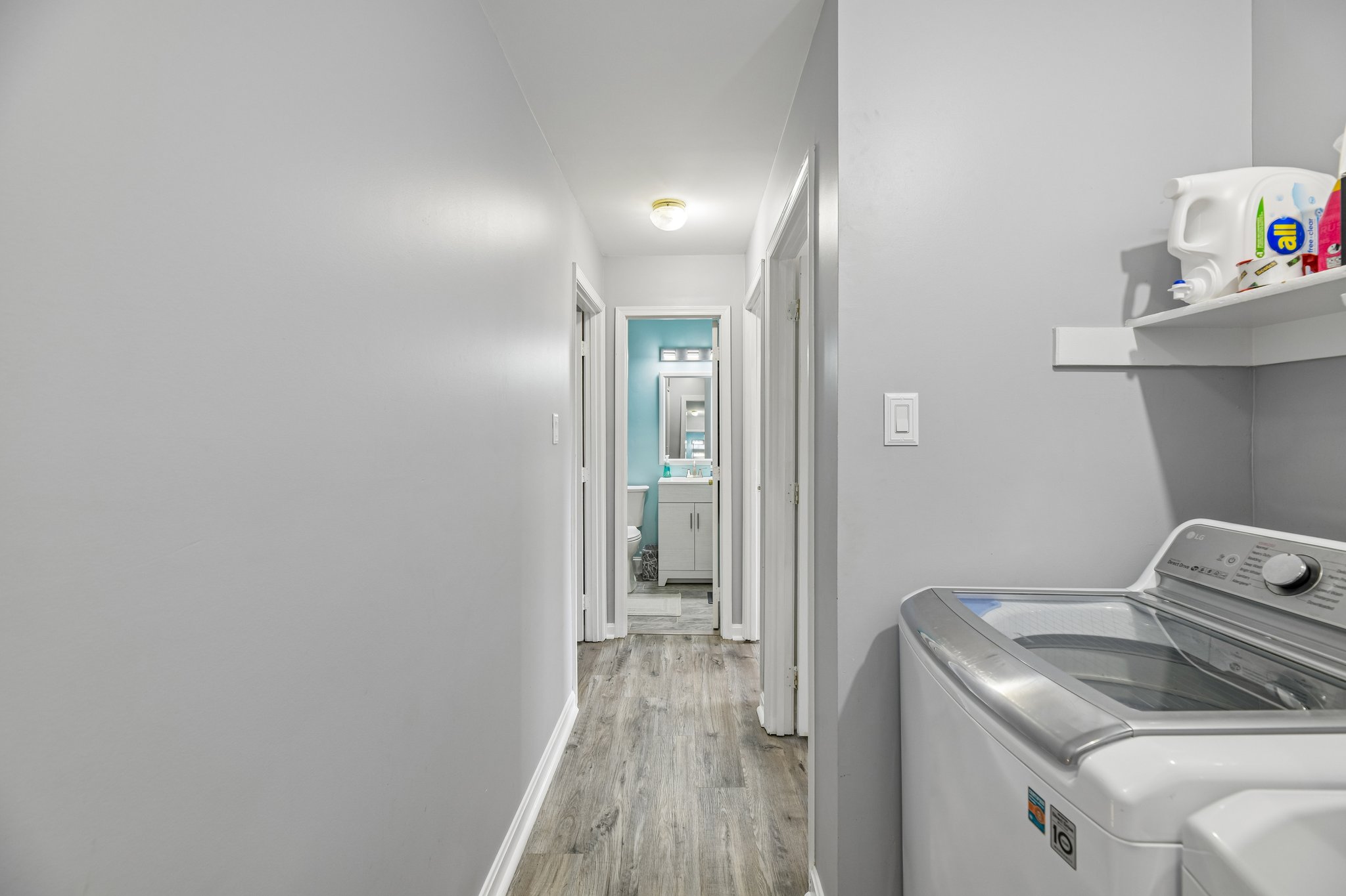 Holly Dr-S1105-048.jpg