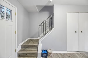 Holly Dr-S1105-003.jpg
