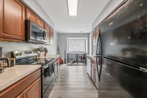 Holly Dr-S1105-023.jpg