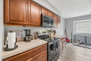 Holly Dr-S1105-024.jpg