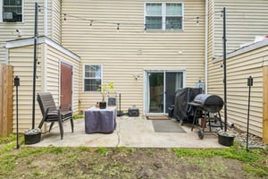 Holly Dr-S1105-056.jpg