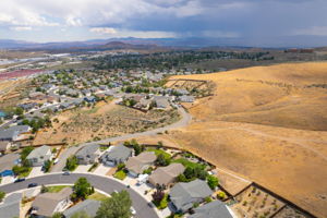 836 Sauvignon Dr, Reno, NV 89506, USA Photo 29