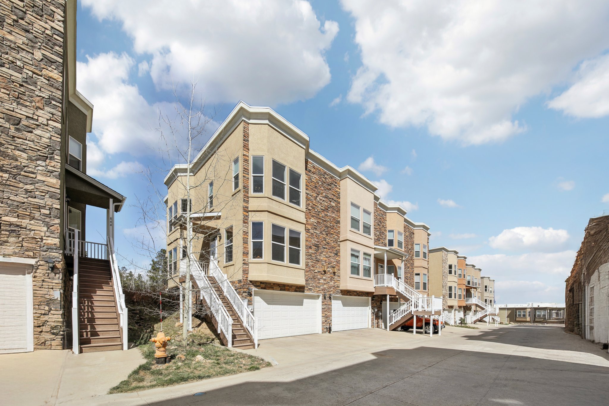 Vernon Dr-2904-001.jpg