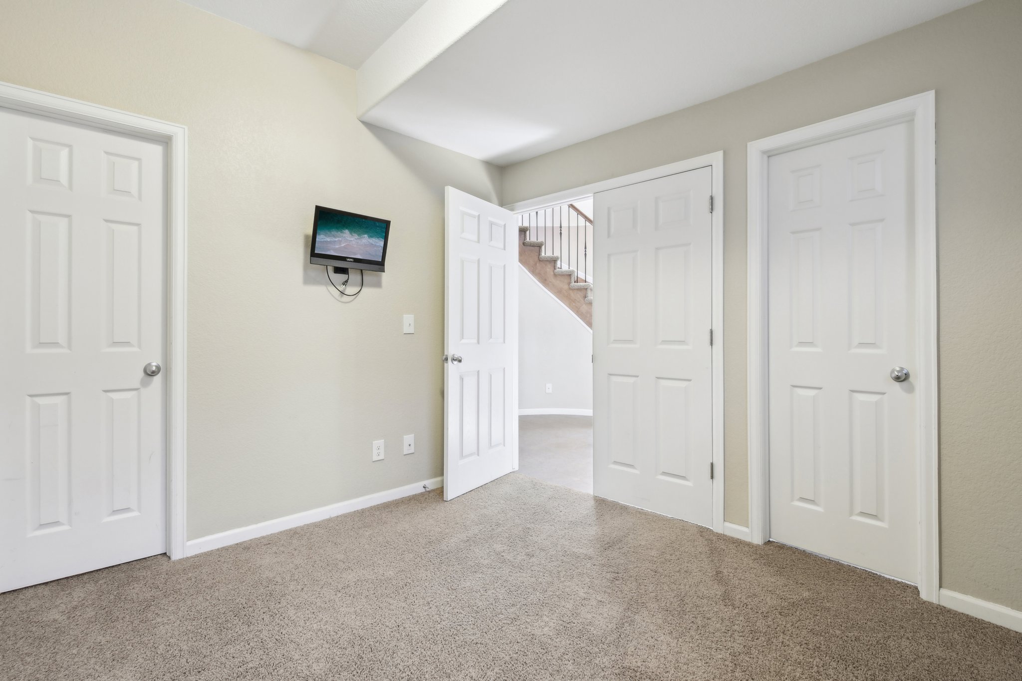 Vernon Dr-2904-016.jpg
