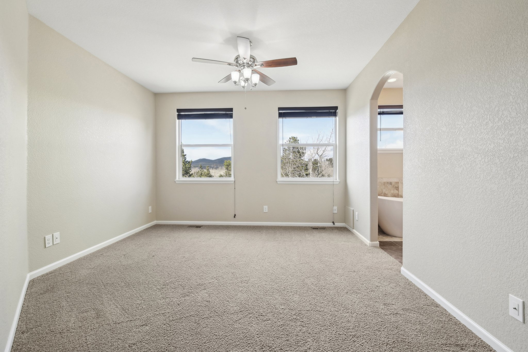 Vernon Dr-2904-019.jpg