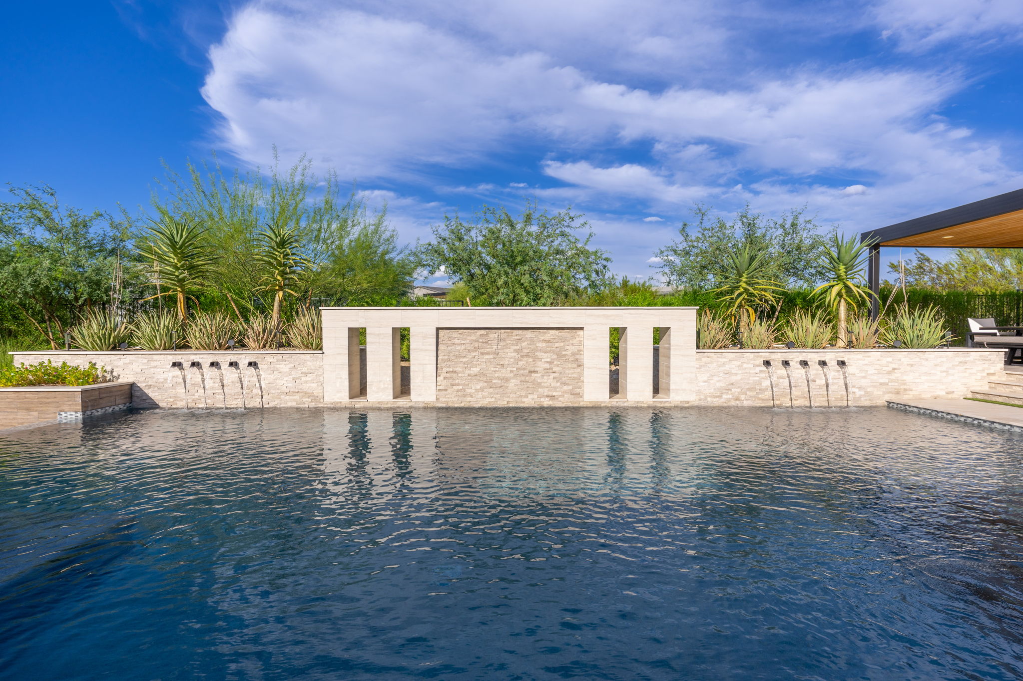  Photo 77