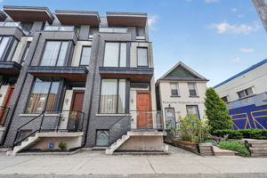 837 Broadview Ave TH07, Toronto ON — real estate photography by Amazing Photo Video