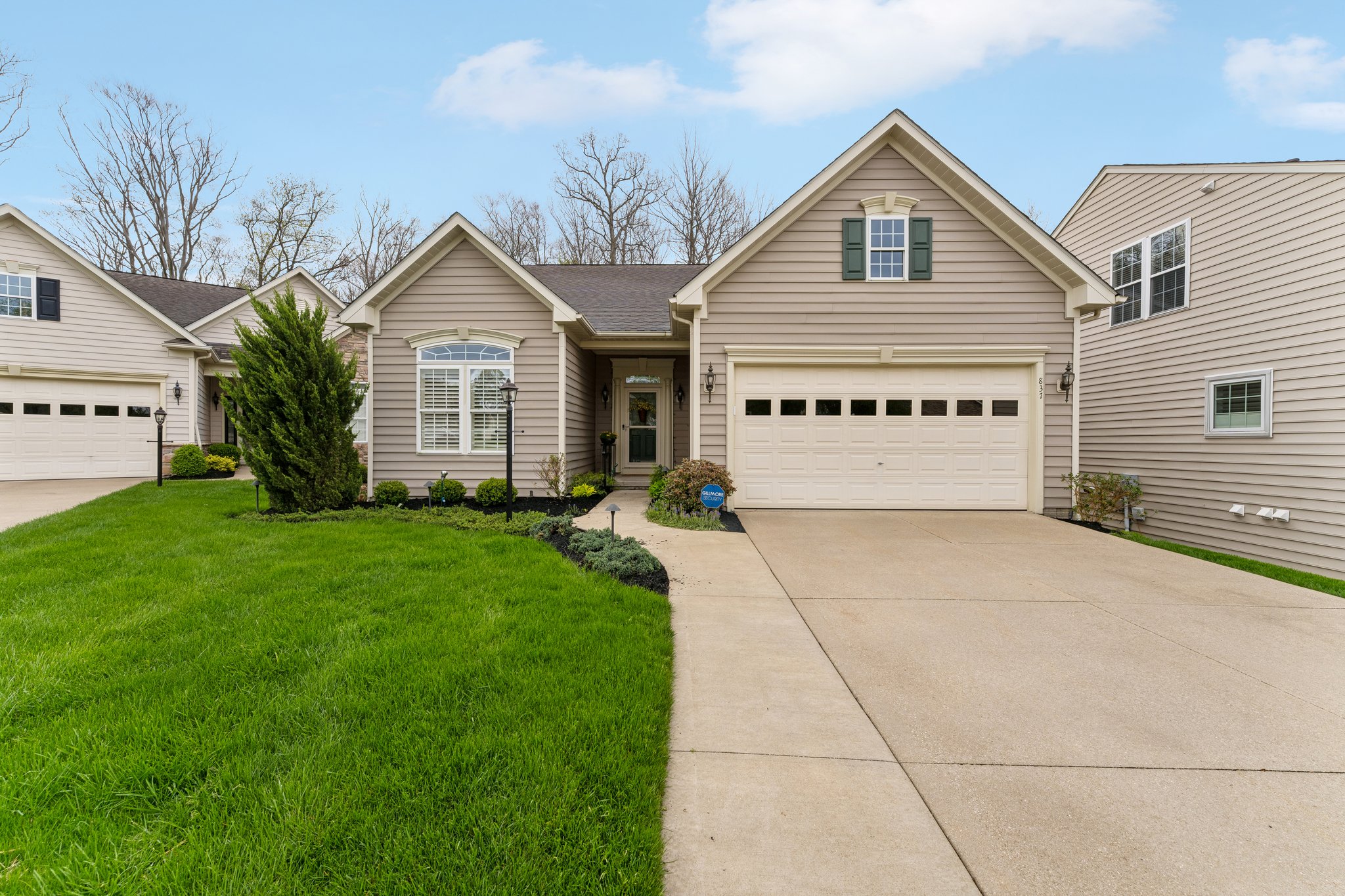 Willow Creek Dr-S0105-002.jpg