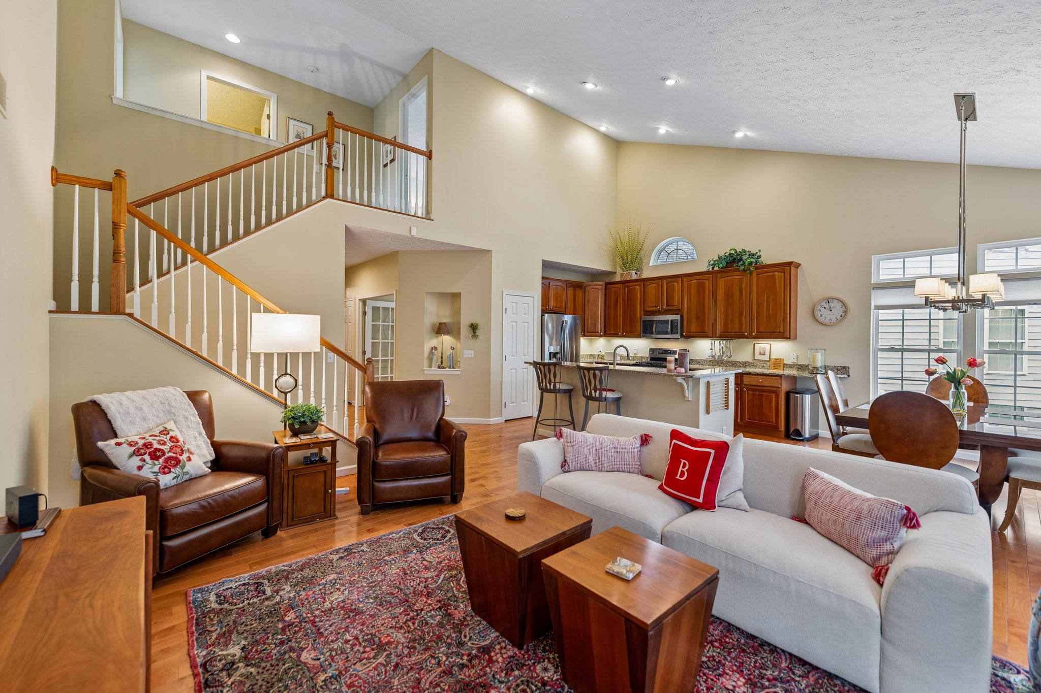 Willow Creek Dr-S0105-008.jpg