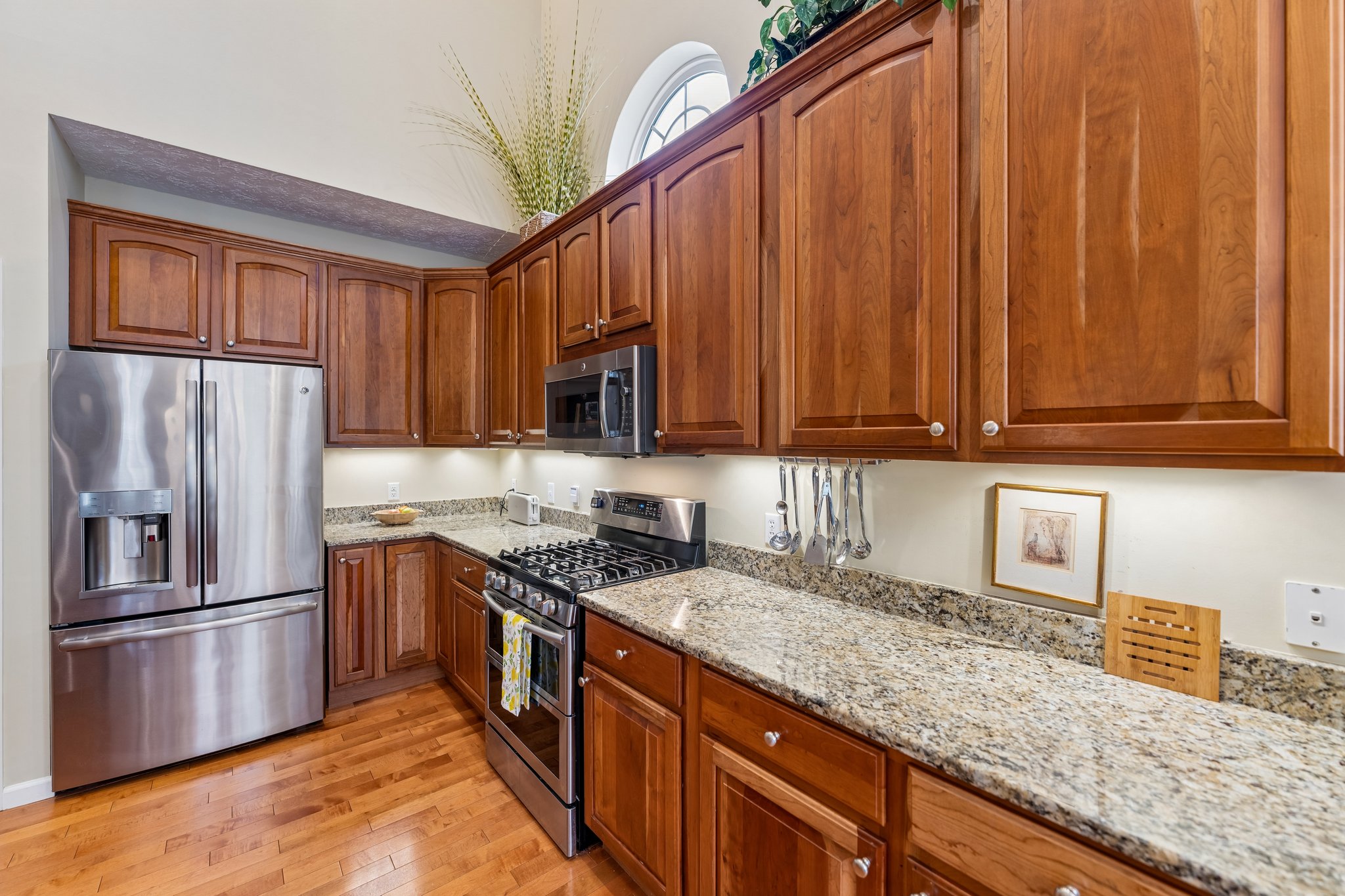 Willow Creek Dr-S0105-014.jpg