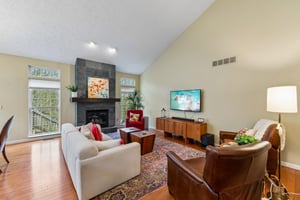 Willow Creek Dr-S0105-006.jpg