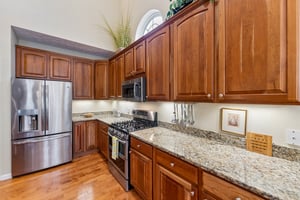Willow Creek Dr-S0105-014.jpg