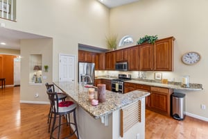 Willow Creek Dr-S0105-015.jpg