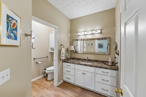 Willow Creek Dr-S0105-032.jpg