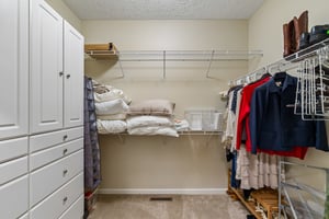 Willow Creek Dr-S0105-036.jpg