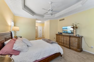 Willow Creek Dr-S0105-039.jpg