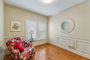 Willow Creek Dr-S0105-042.jpg
