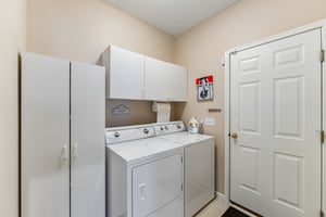 Willow Creek Dr-S0105-044.jpg
