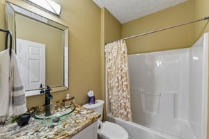 Willow Creek Dr-S0105-045.jpg