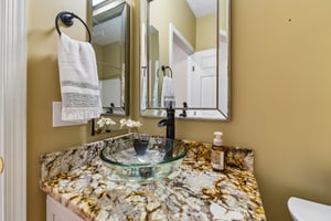 Willow Creek Dr-S0105-046.jpg