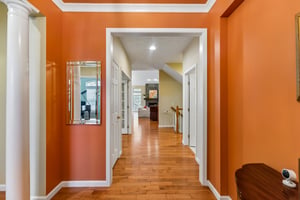 Willow Creek Dr-S0105-049.jpg